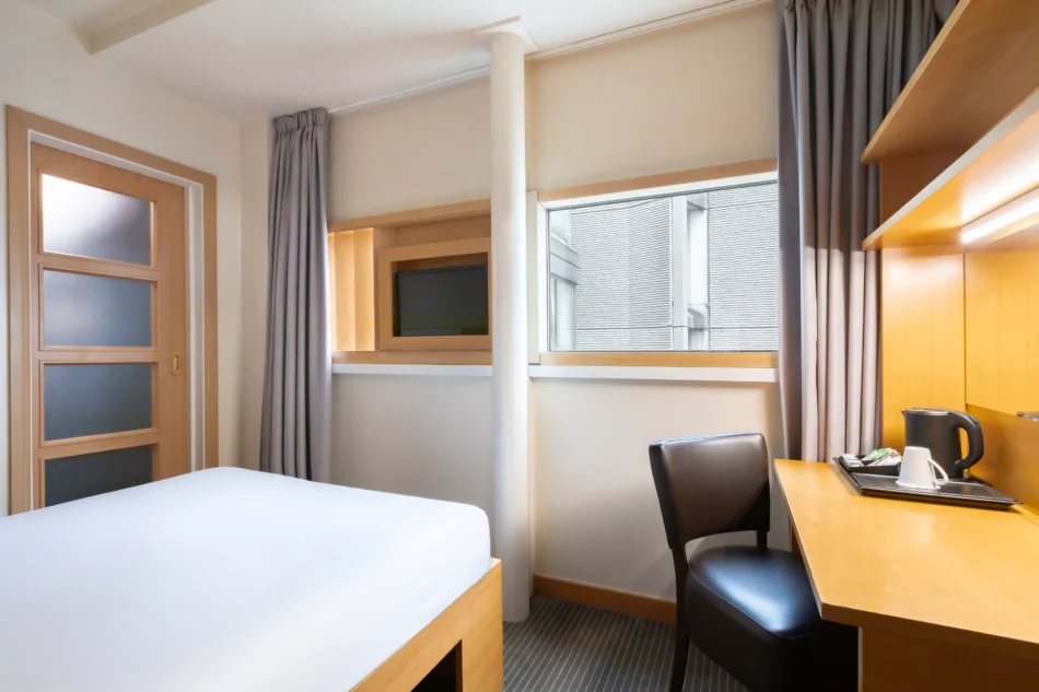 Executive SINGLE (3)